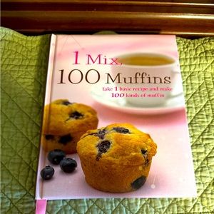 1 Mix 100 muffin Recipe book. Very cute book. Easy to make. Pre-Owned